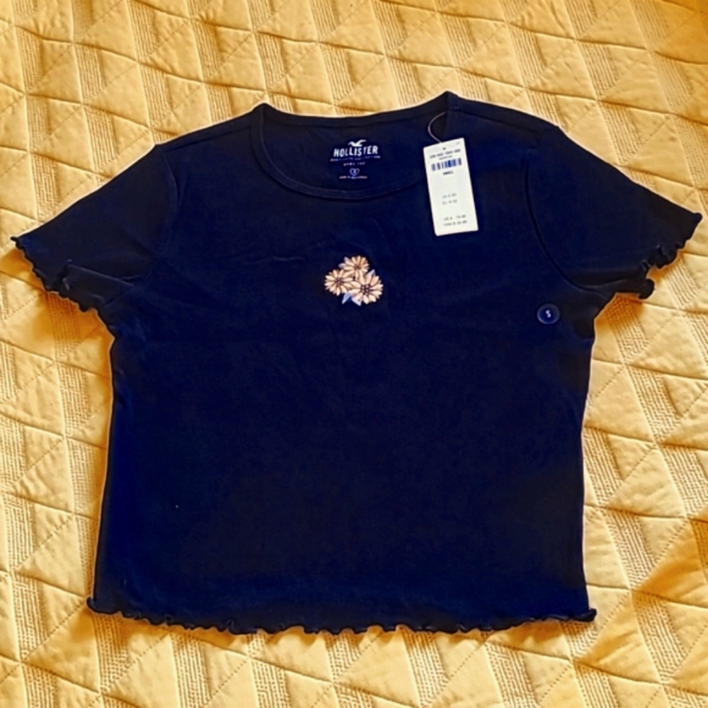 NWT new Hollister embroidered sunflower black ribbed babydoll tee short sleeve S